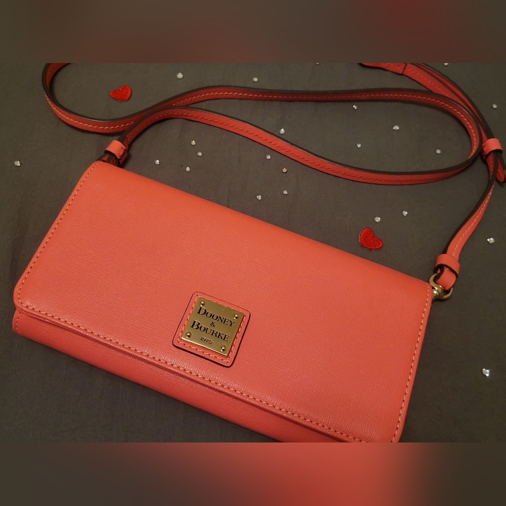 Dooney & Bourke Pebble Leather Daphne Crossbody Wallet Purse